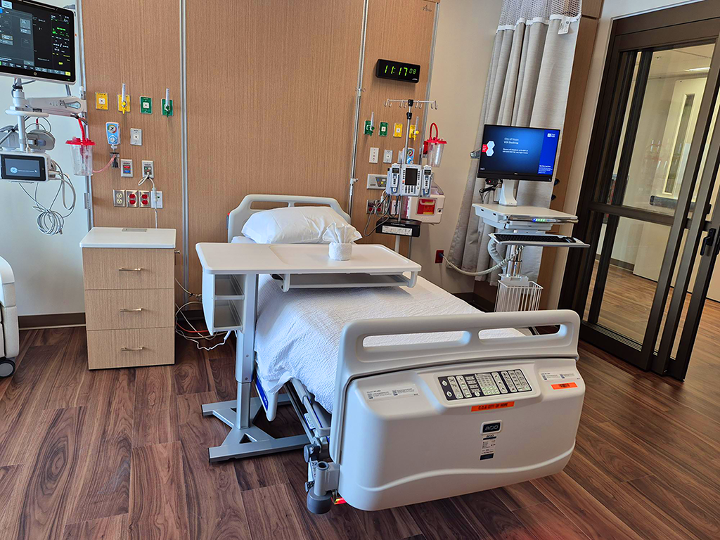 Bedside_Cabinet_Martello_MedViron1