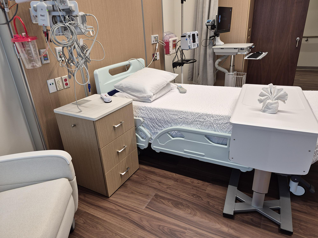 Bedside_Cabinet_Martello_MedViron2